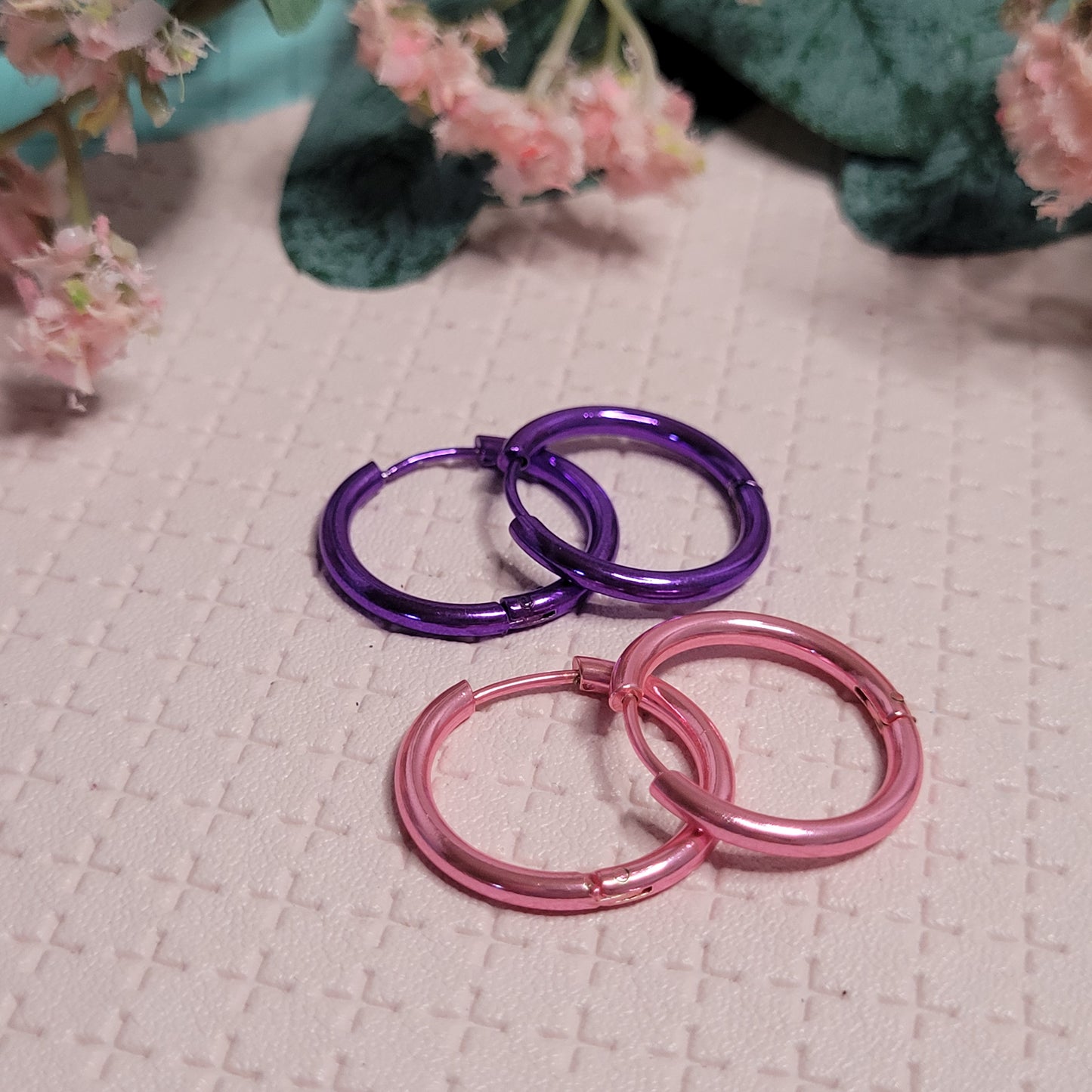 Huggie Hoop Earrings Pink 2mm / Black Rose Gold Rainbow  2.5mm thickness / Stainless Steel / 18mm