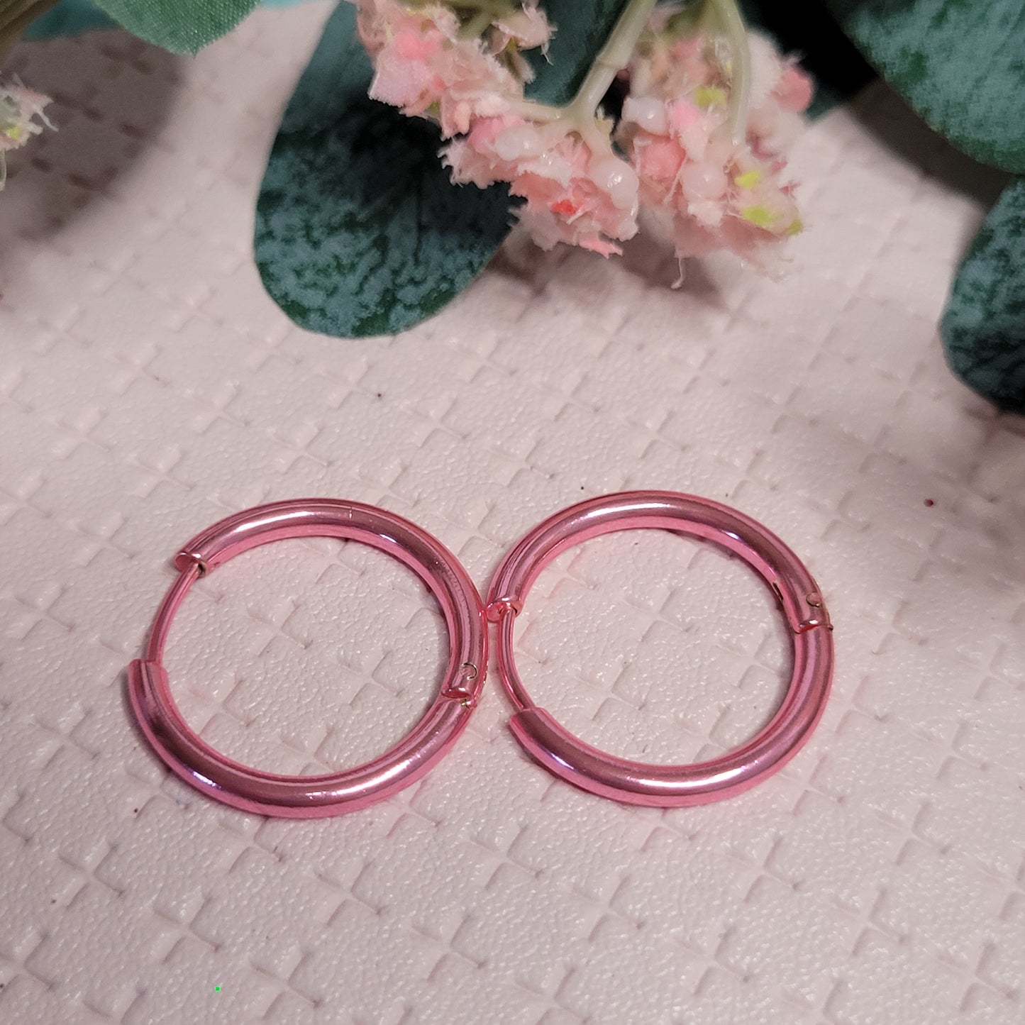 Huggie Hoop Earrings Pink 2mm / Black Rose Gold Rainbow  2.5mm thickness / Stainless Steel / 18mm