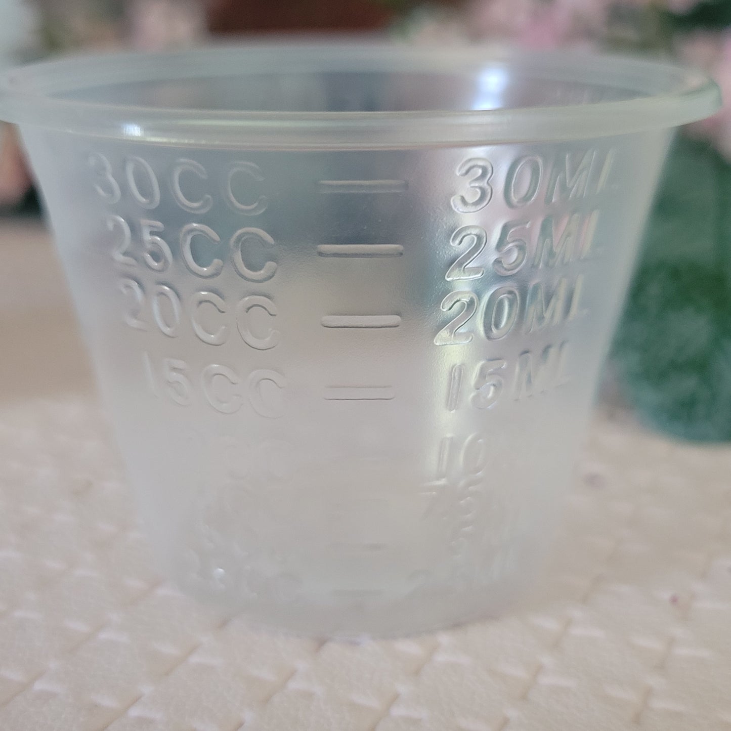 Measuring Cup - 30ml Volume - Graded Measurements - Mixing Resin / Glitter