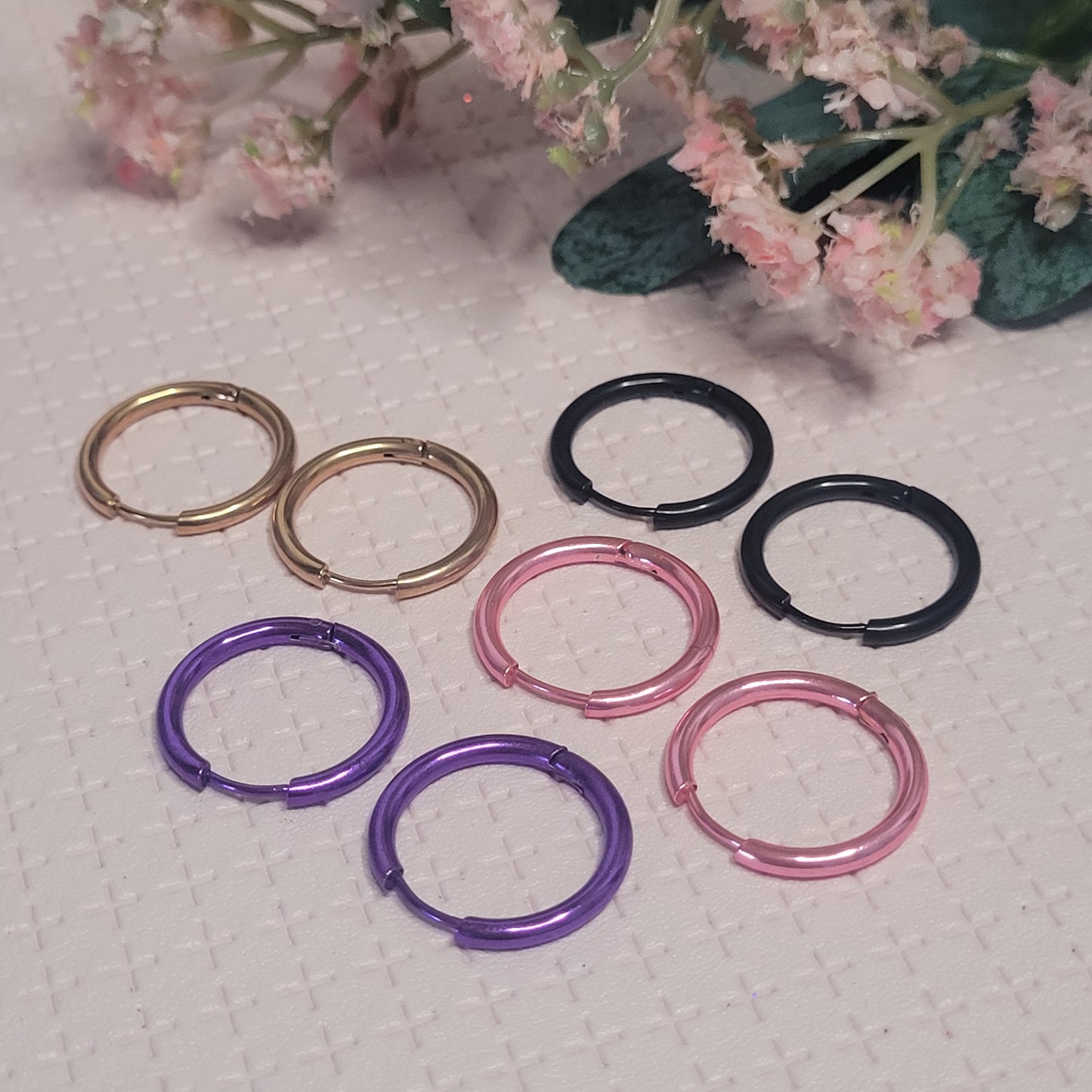 Huggie Hoop Earrings Pink 2mm / Black Rose Gold Rainbow  2.5mm thickness / Stainless Steel / 18mm