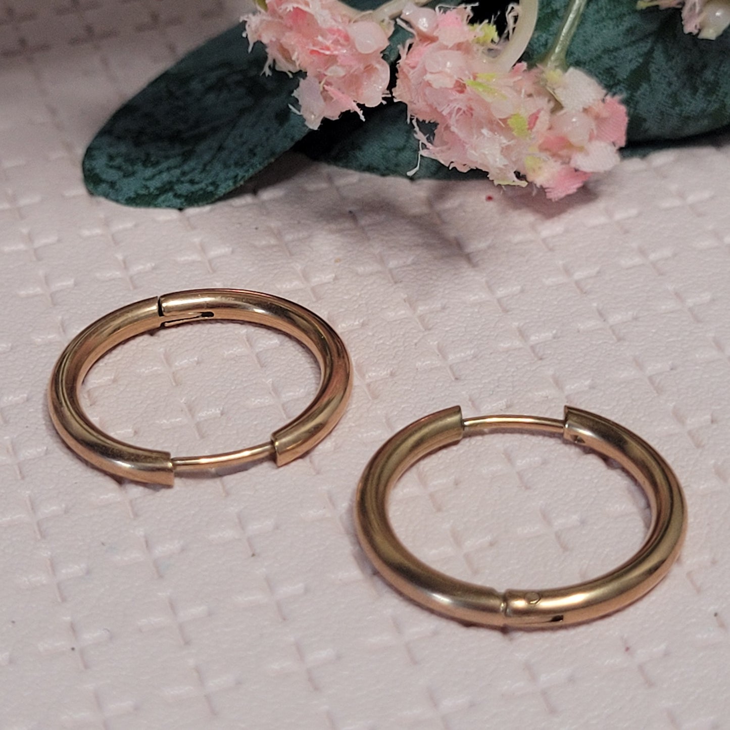 Huggie Hoop Earrings Pink 2mm / Black Rose Gold Rainbow  2.5mm thickness / Stainless Steel / 18mm